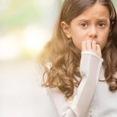 چگونه با اضطراب کودک مقابله کنیم